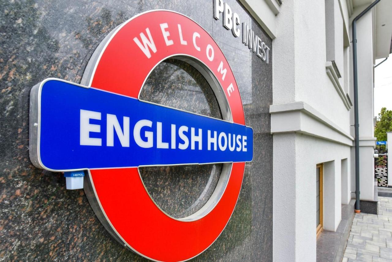 English House Bistriţa Exteriör bild