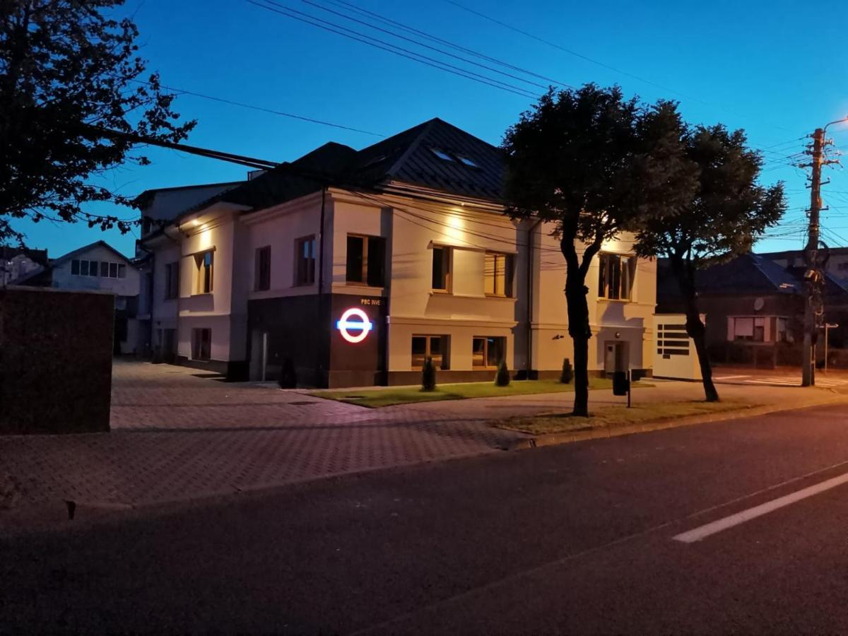 English House Bistriţa Exteriör bild