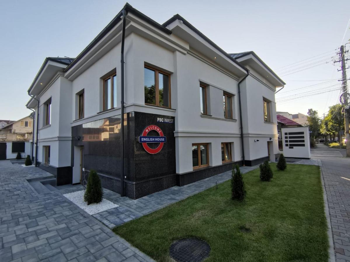 English House Bistriţa Exteriör bild